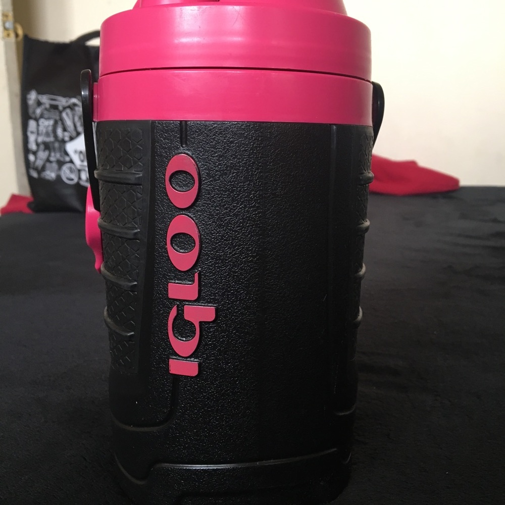 Igloo water cooler jug
